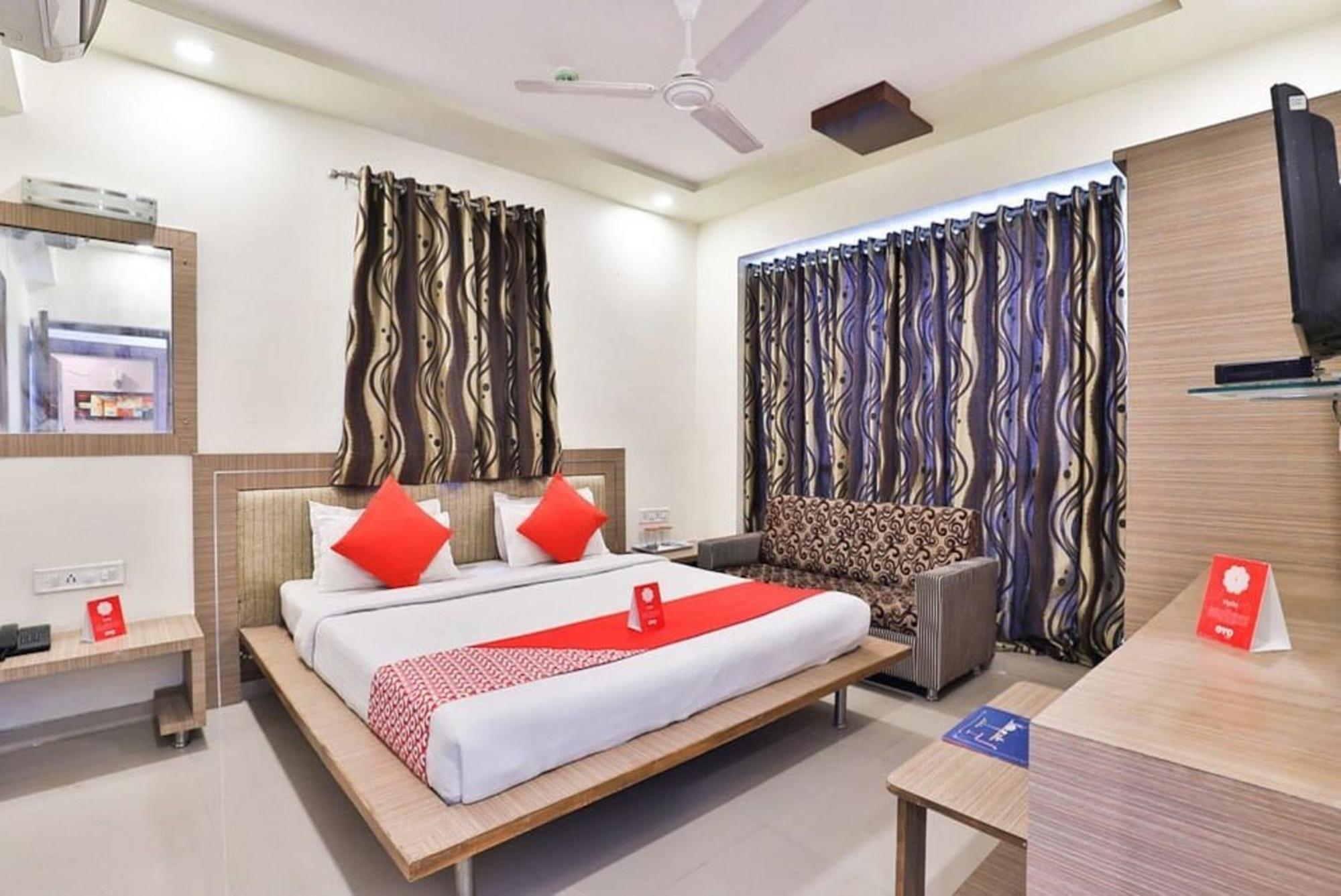 Hotel The Grand Pritam กันตินาการ์ ภายนอก รูปภาพ