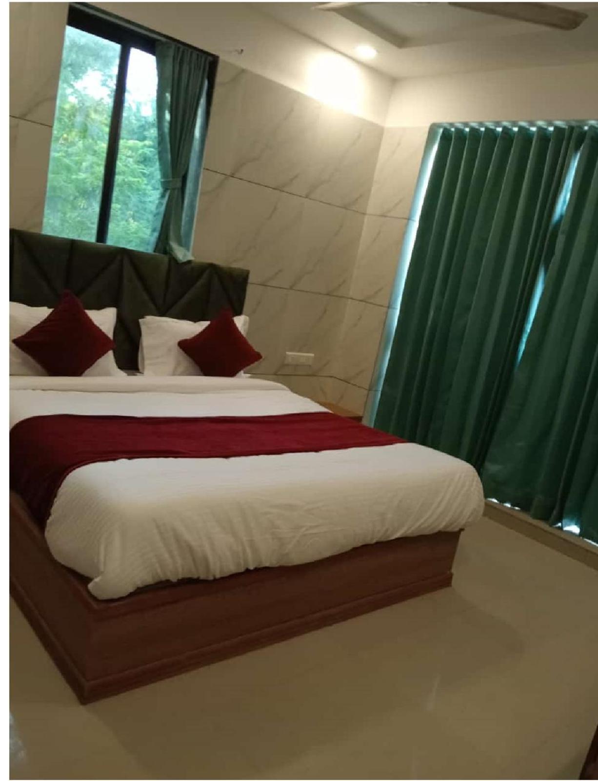 Hotel The Grand Pritam กันตินาการ์ ภายนอก รูปภาพ